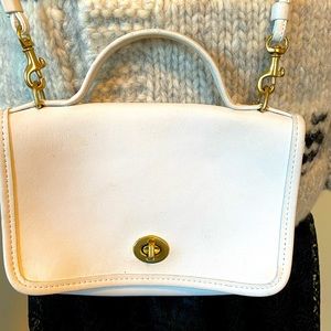 Coach Vintage White Crossbody Handbag No 6D 9924